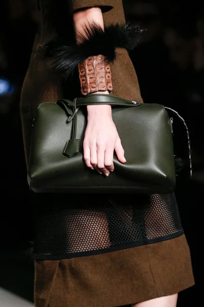 Look 8